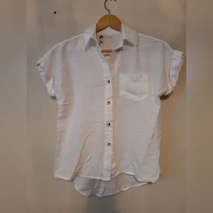Sim & Sam ladies short sleeve blouse. Size small.